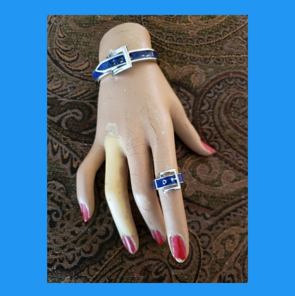Buckle ring and bracelet set